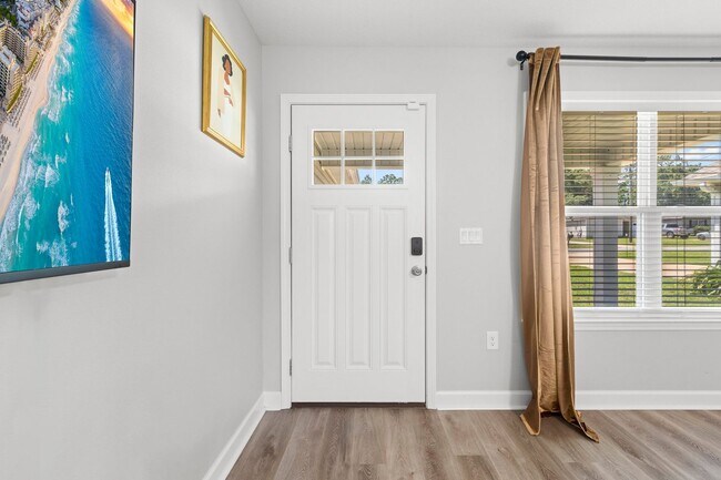 Building Photo - Parade of Homes Like-New Build