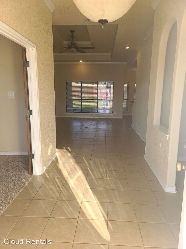 Foto del edificio - 4801 Cinnamon Stone Dr