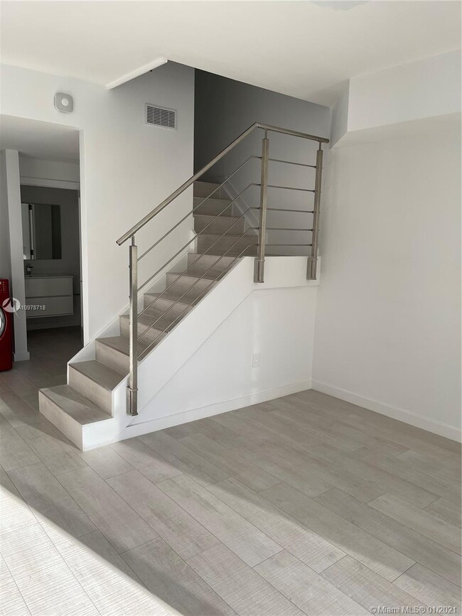 Building Photo - 8585 SW 152nd Ave