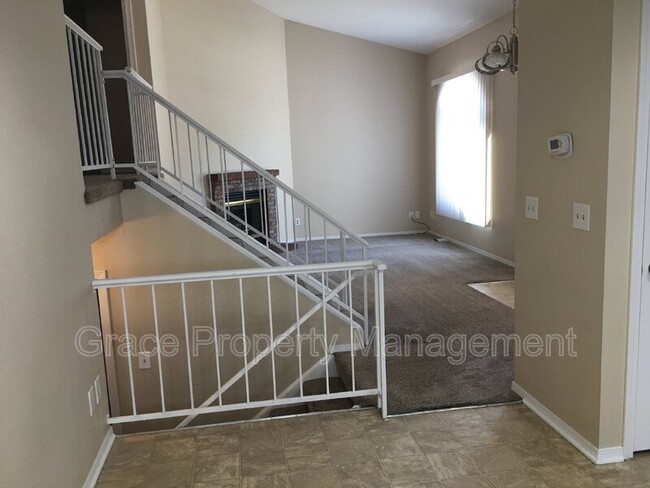 Building Photo - 6328 Newton Ct