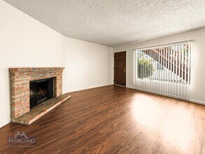 Building Photo - 2112-2114 Thomas Ave