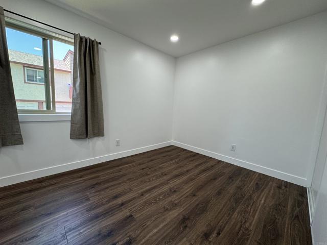 Foto del edificio - 847 Tamayo Dr