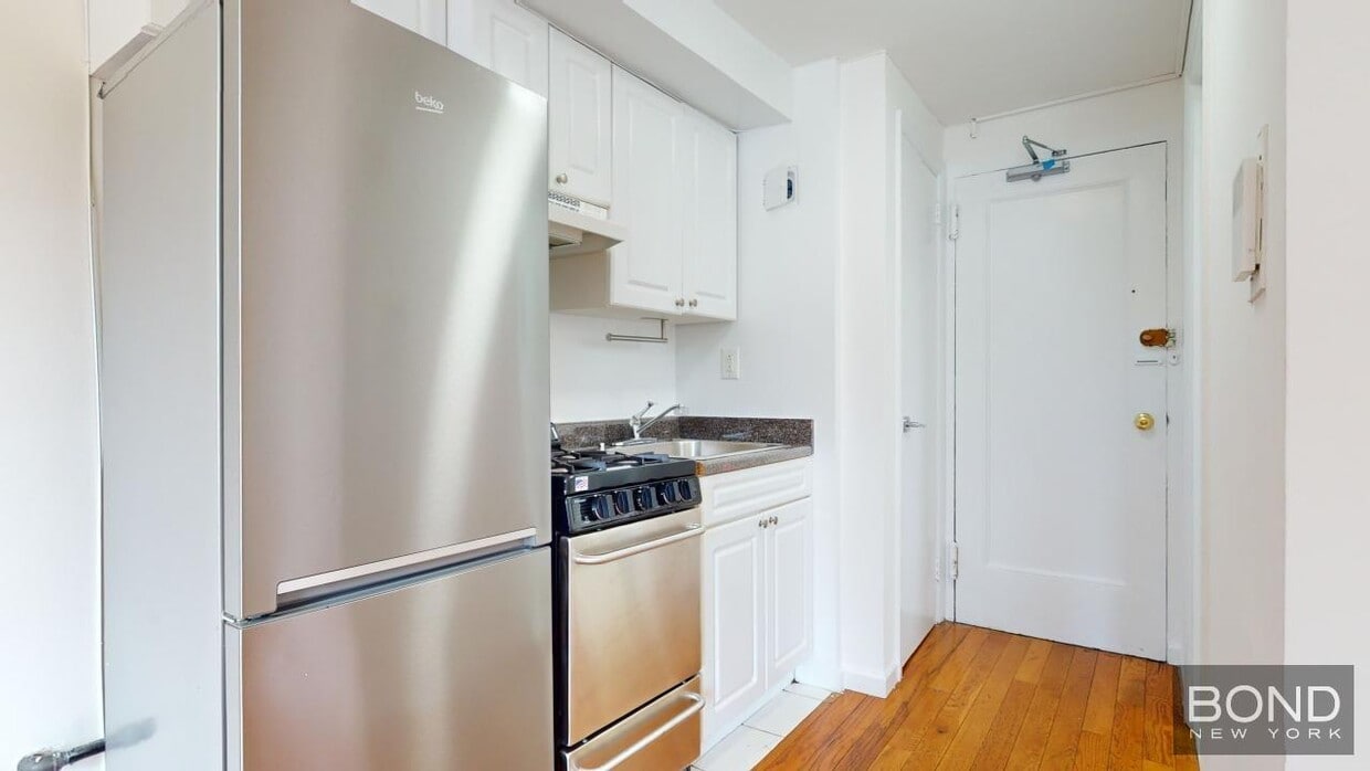 Primary Photo - 257 E 61st St