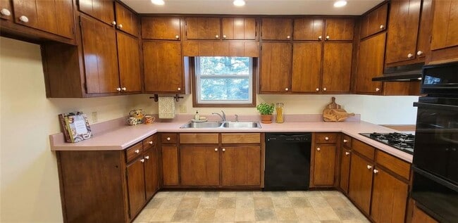 Foto del edificio - 3415 Michael Cir