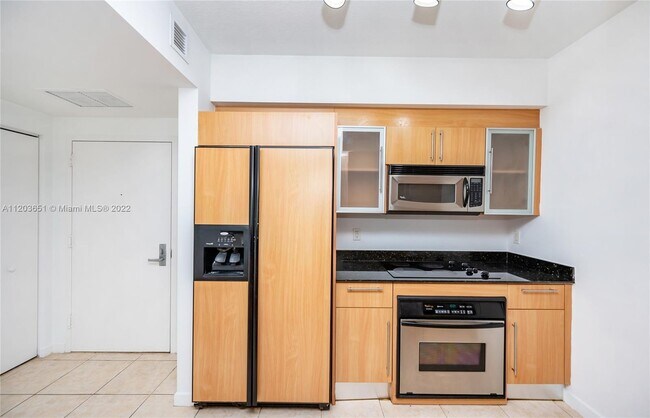 Foto del edificio - 335 S Biscayne Blvd