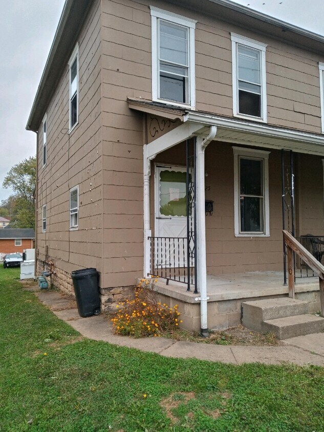825 Dryden Rd, Zanesville, OH 43701 Townhome Rentals in Zanesville OH