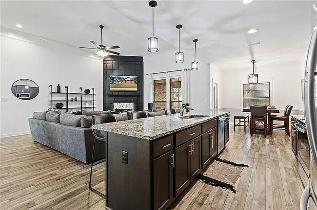 Foto del edificio - 9760 Maxwell Run