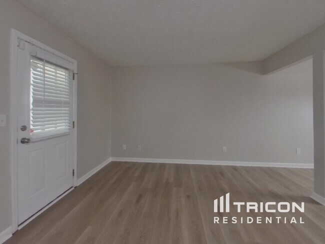 Foto del edificio - 3038 Waldrop Cir