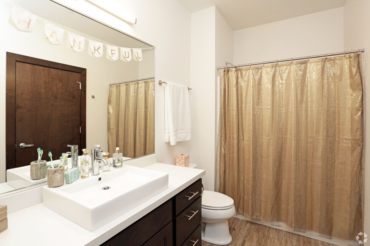 Foto principal - Large 1 Bedroom With River Views