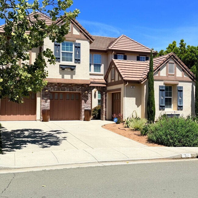 Foto del edificio - 60 Laurelwood Dr