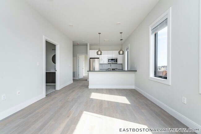 Building Photo - 152 Liverpool St