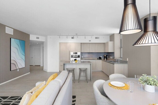 Foto del edificio - 4010 S Ocean Dr