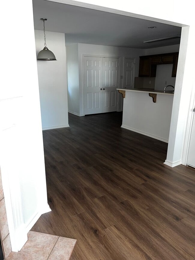 Building Photo - 2010 Seabiscuit Trce