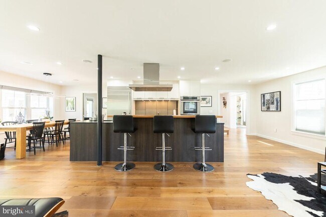 Foto del edificio - 1616 N Randolph St