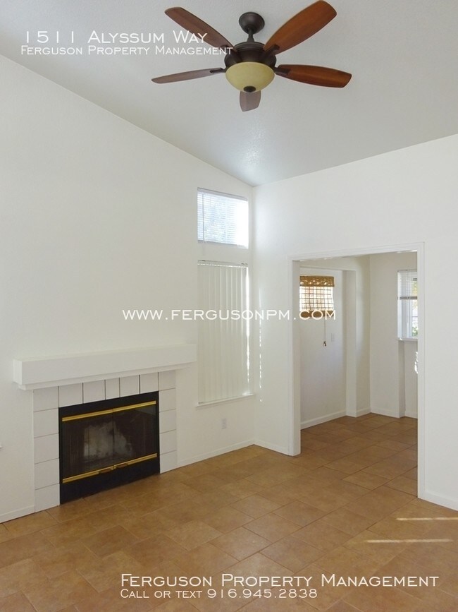 Building Photo - Three Bedroom Home in West Roseville