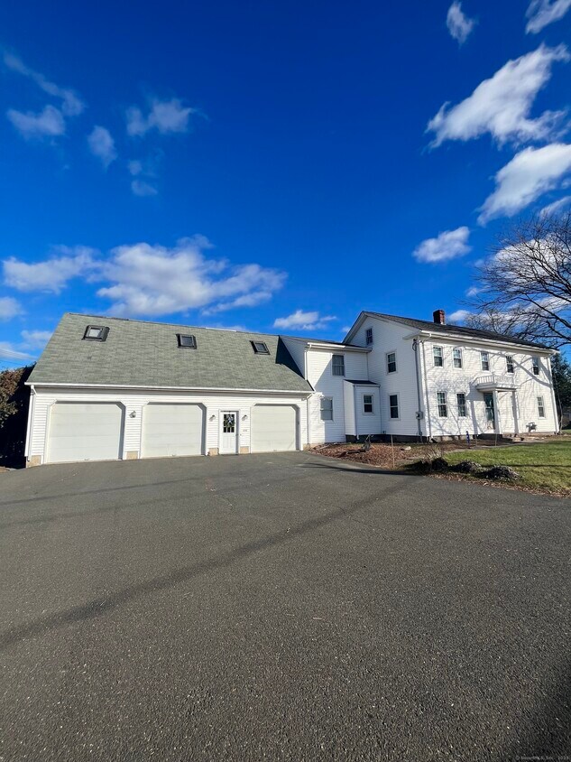Foto principal - 299 Matson Hill Rd