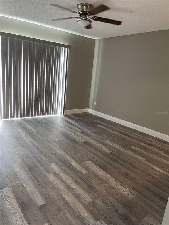 Foto del edificio - 10111 Berry Field Ct