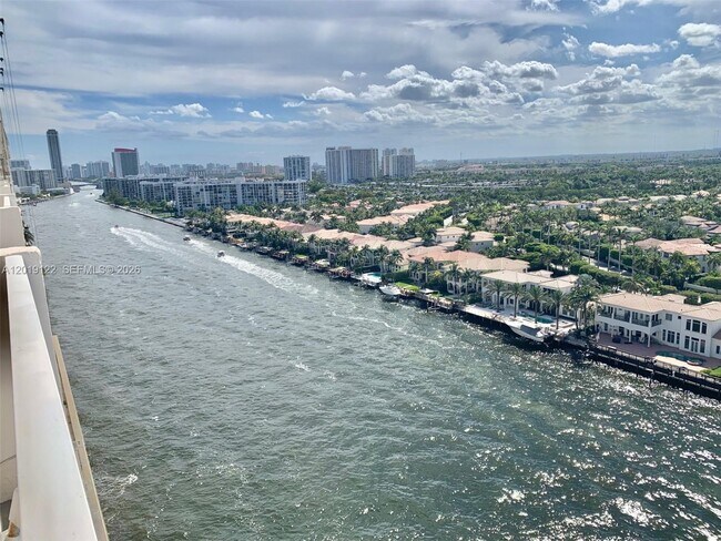 Building Photo - 1500 S Ocean Dr