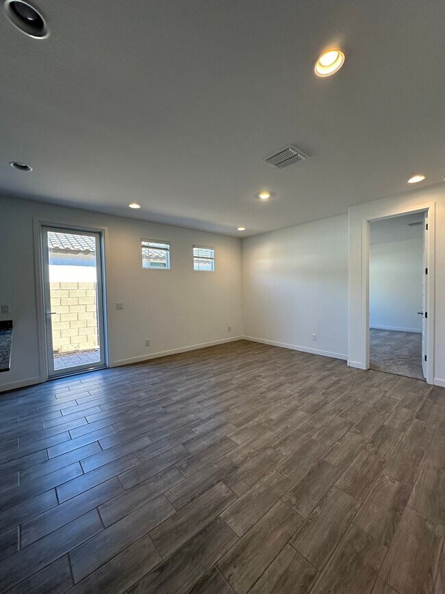 Foto del edificio - 4 bedroom Nextgen home in Phoenix