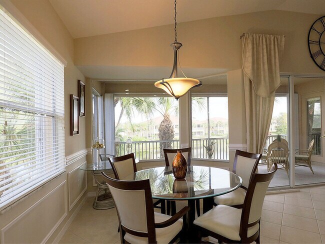 Foto del edificio - Moody River~  Furnished Coach Home