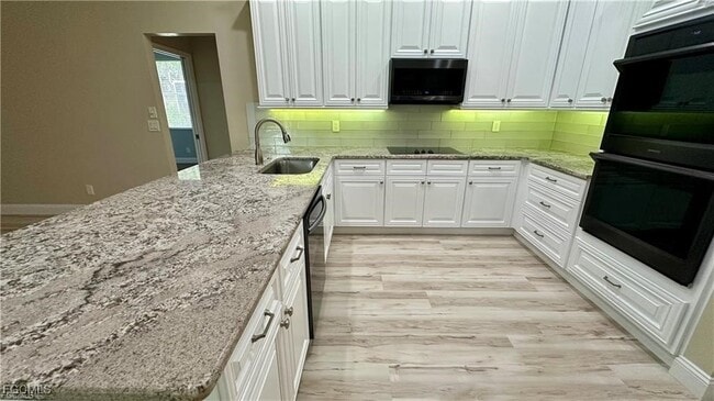 Foto del edificio - 8850 Creek Run Dr