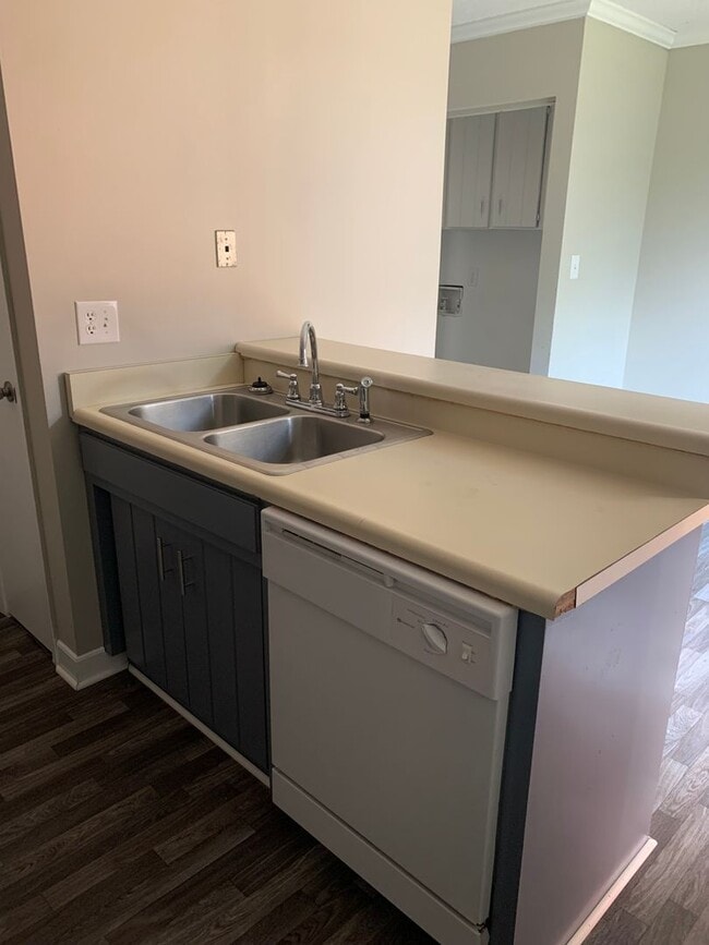 Foto del edificio - E Blackstock Rd -14