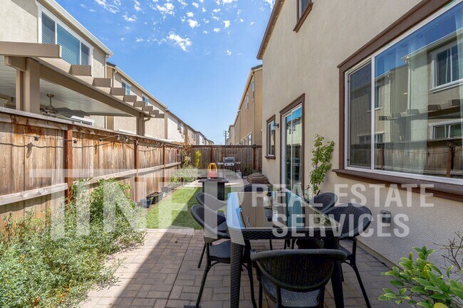 Foto del edificio - 3555 Nuestra Ave