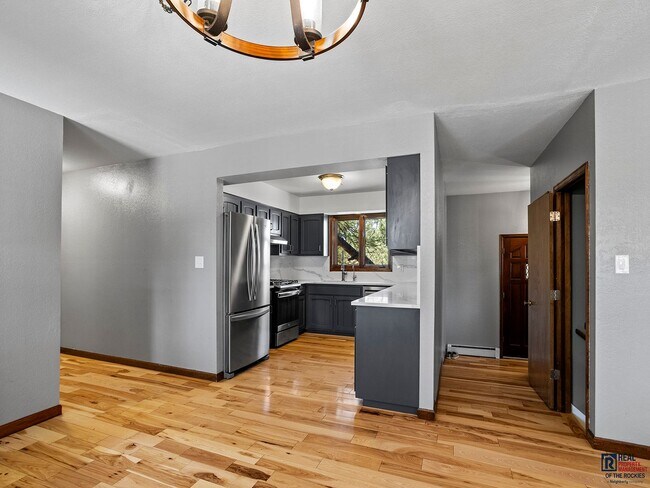 Foto del edificio - Gorgeous 5 Bed 4 Bath House in North Fort ...