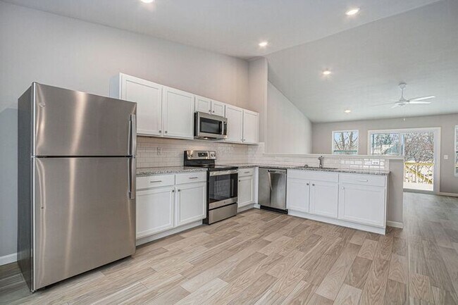Foto del edificio - 2381 Richardson Ct