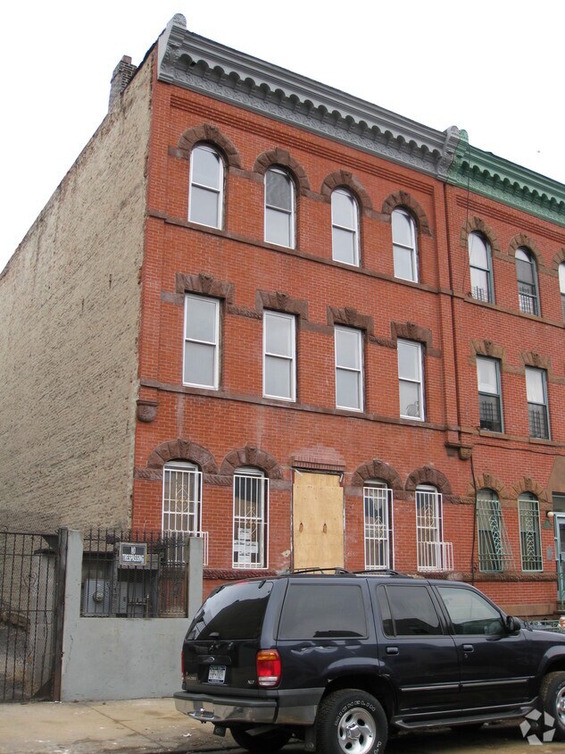 Building Photo - 1149 Greene Ave