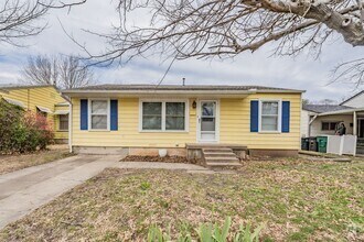Building Photo - 4324 Diaz Ave