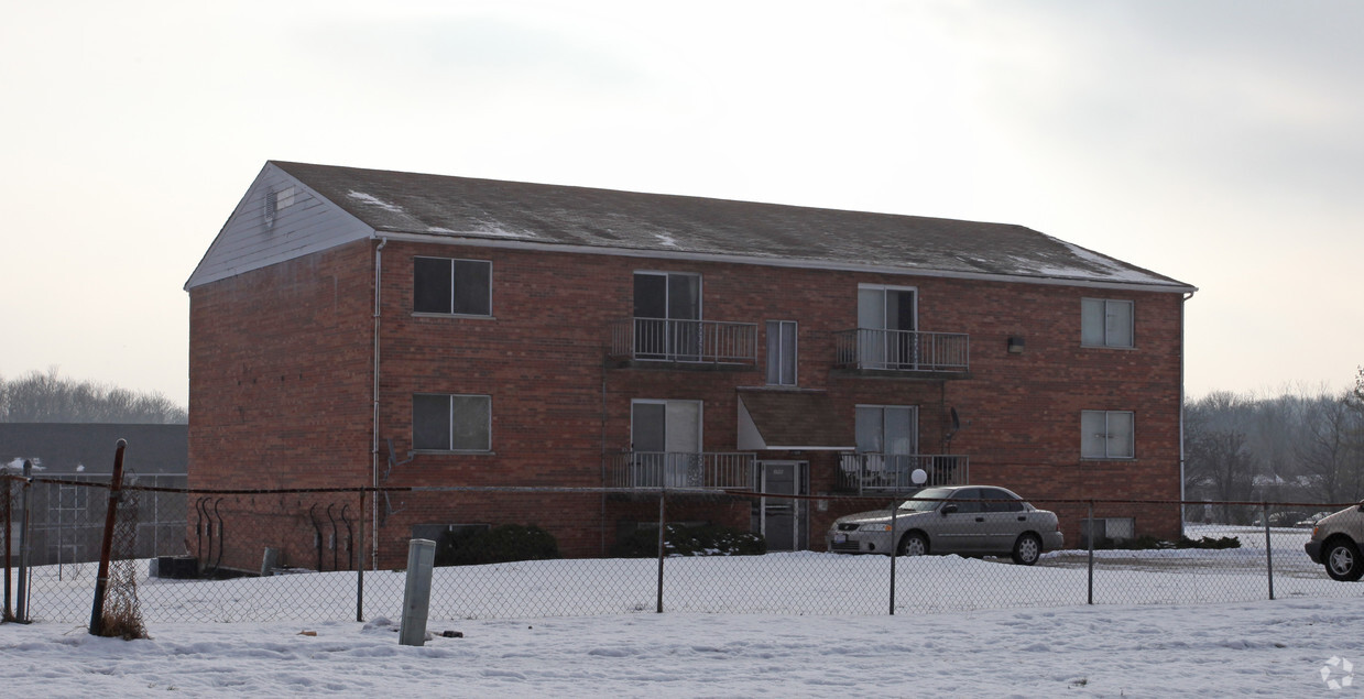 Foto del edificio - 3990 Yearling Ct
