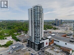 Building Photo - 60 Charles St W