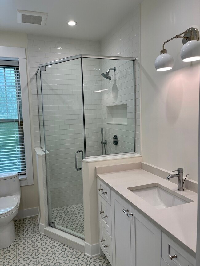 Foto del edificio - 3701 N Oakley Ave