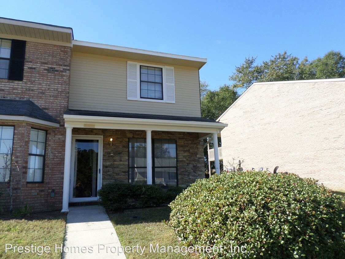 2 br, 1.5 bath House 157 Lakeview Dr House Rental in Daleville, AL