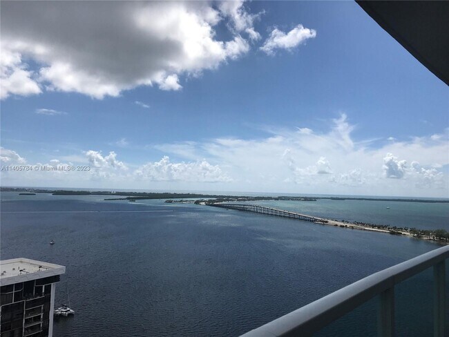 Foto del edificio - 2101 Brickell Ave