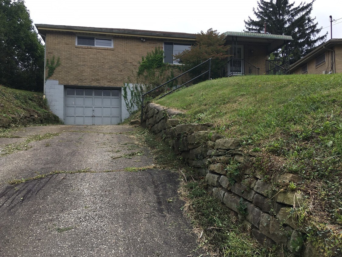 6348 Saltsburg Rd, Pittsburgh, PA 15235 House Rental in Pittsburgh, PA