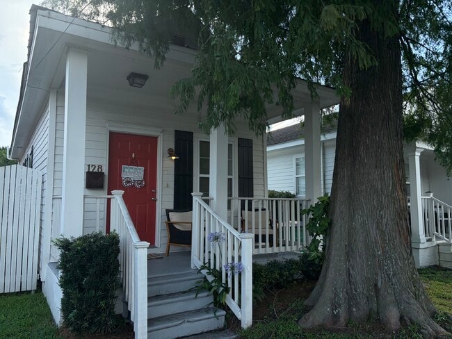 Building Photo - 128 Nursery Ave