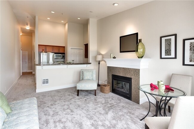 Building Photo - Queen Anne Apartment - Elliot Bay Sunset V...