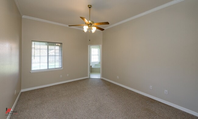 Foto del edificio - 2121 Middle Creek Blvd