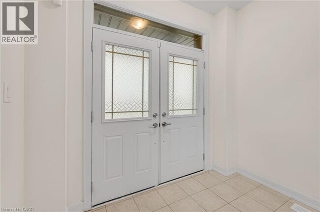 Photo du bâtiment - 22 Lilac Cir