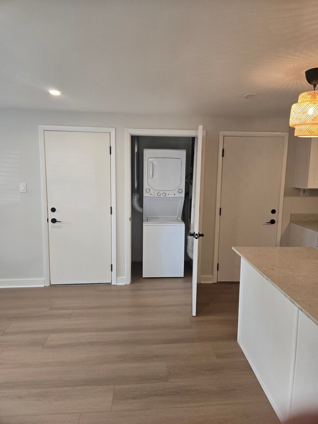 Building Photo - 143 Ann St