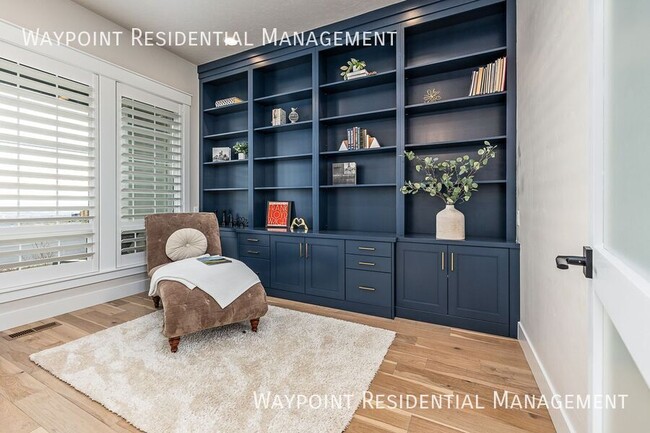 Foto del edificio - 3570 E Interstellar Ct