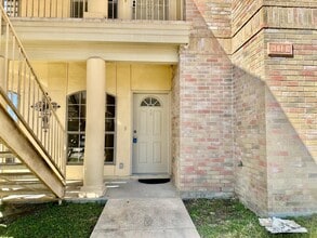 Building Photo - 9903 Crystal Ct