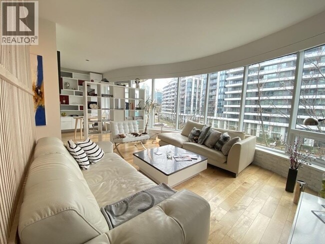 Photo du bâtiment - 1661 Ontario St