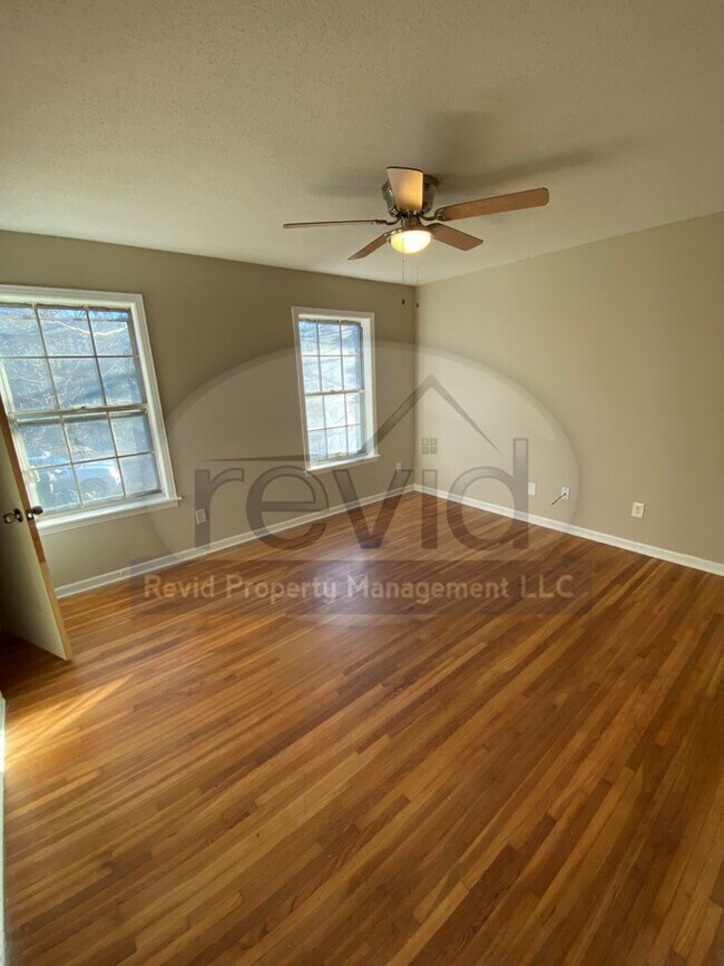 Building Photo - 3414 Carnes Ave