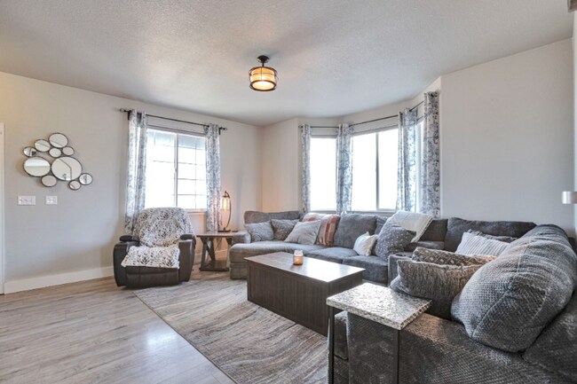 Building Photo - 11356 Jersey Dr