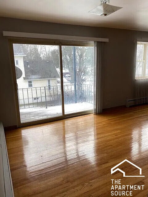 Foto principal - 1653 Oakwood Ave