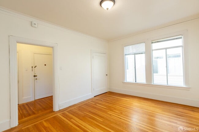 Building Photo - 3033 Franklin St