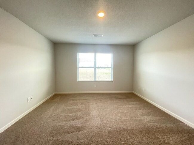 Building Photo - BRAND NEW HOME!